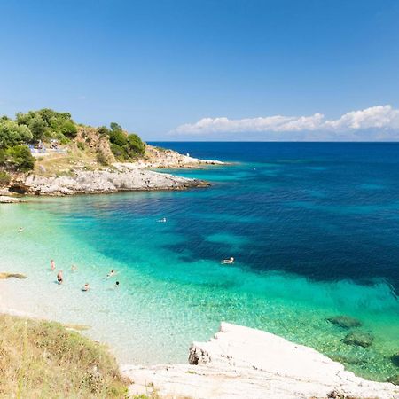 Kassiopi Piazza Suites Екстериор снимка